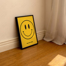Load image into Gallery viewer, Smiley (Classic yellow)
