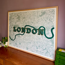 Load image into Gallery viewer, London XL
